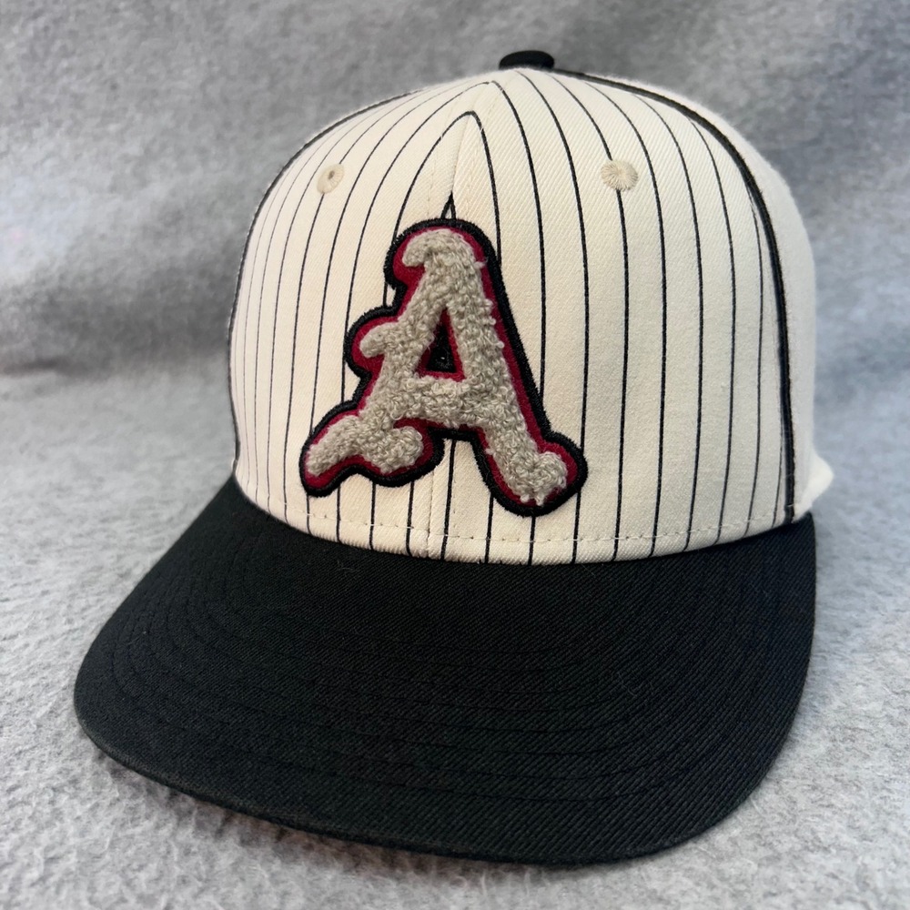 Arkansas Hogs Razorbacks Mens White OC Sports Pinstripe Chenille A Hat M/L